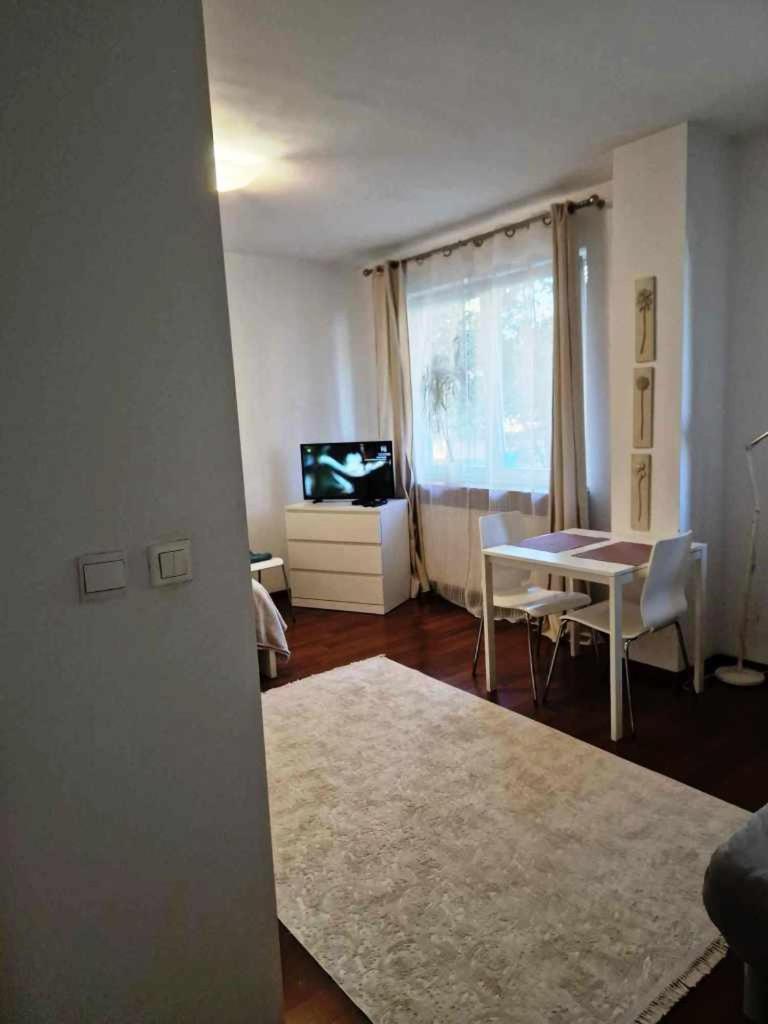 Great Apart Kabaty Warsaw Luaran gambar